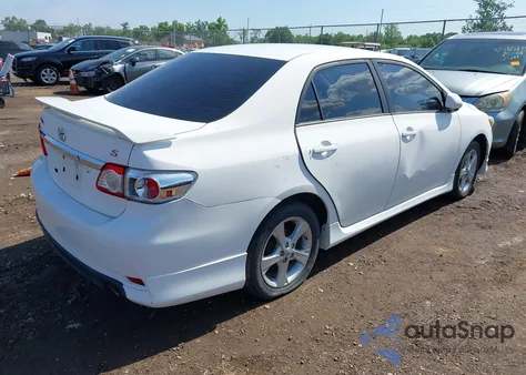 2013 Toyota Corolla S z USA, uszkodzony, nr VIN 2T1BU4EE5DC952447